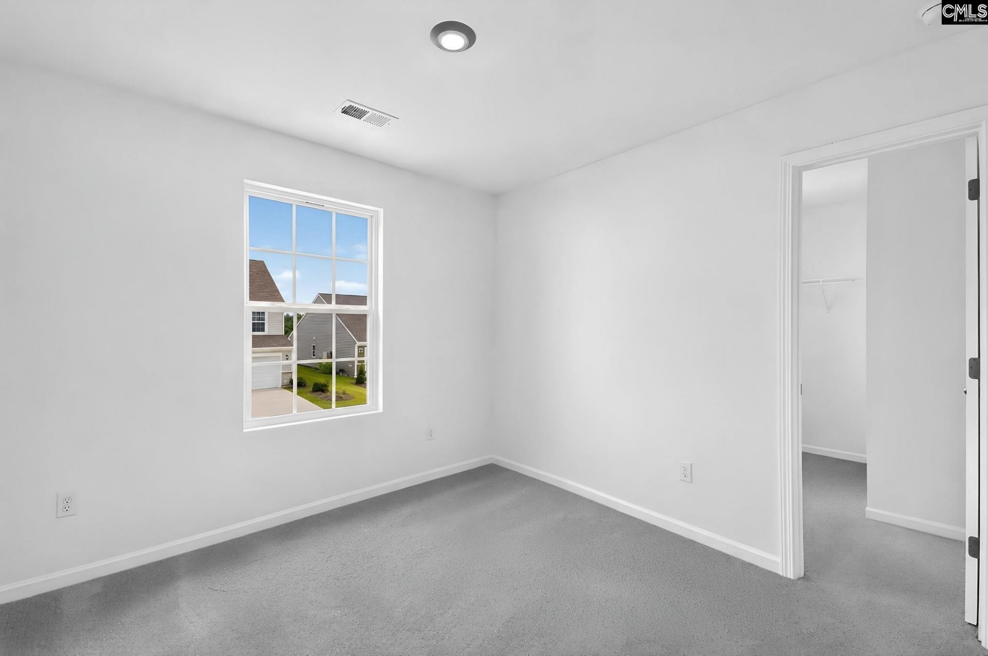 370 Sunny Falls Drive  Photo 16