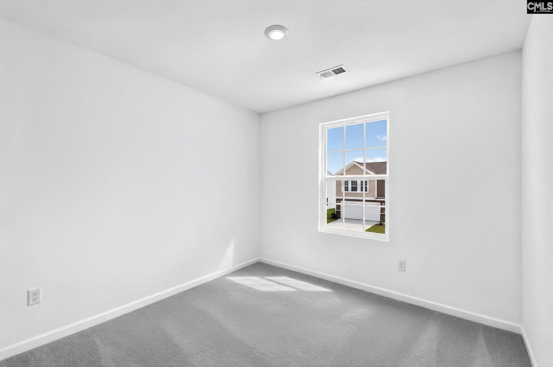 370 Sunny Falls Drive  Photo 17