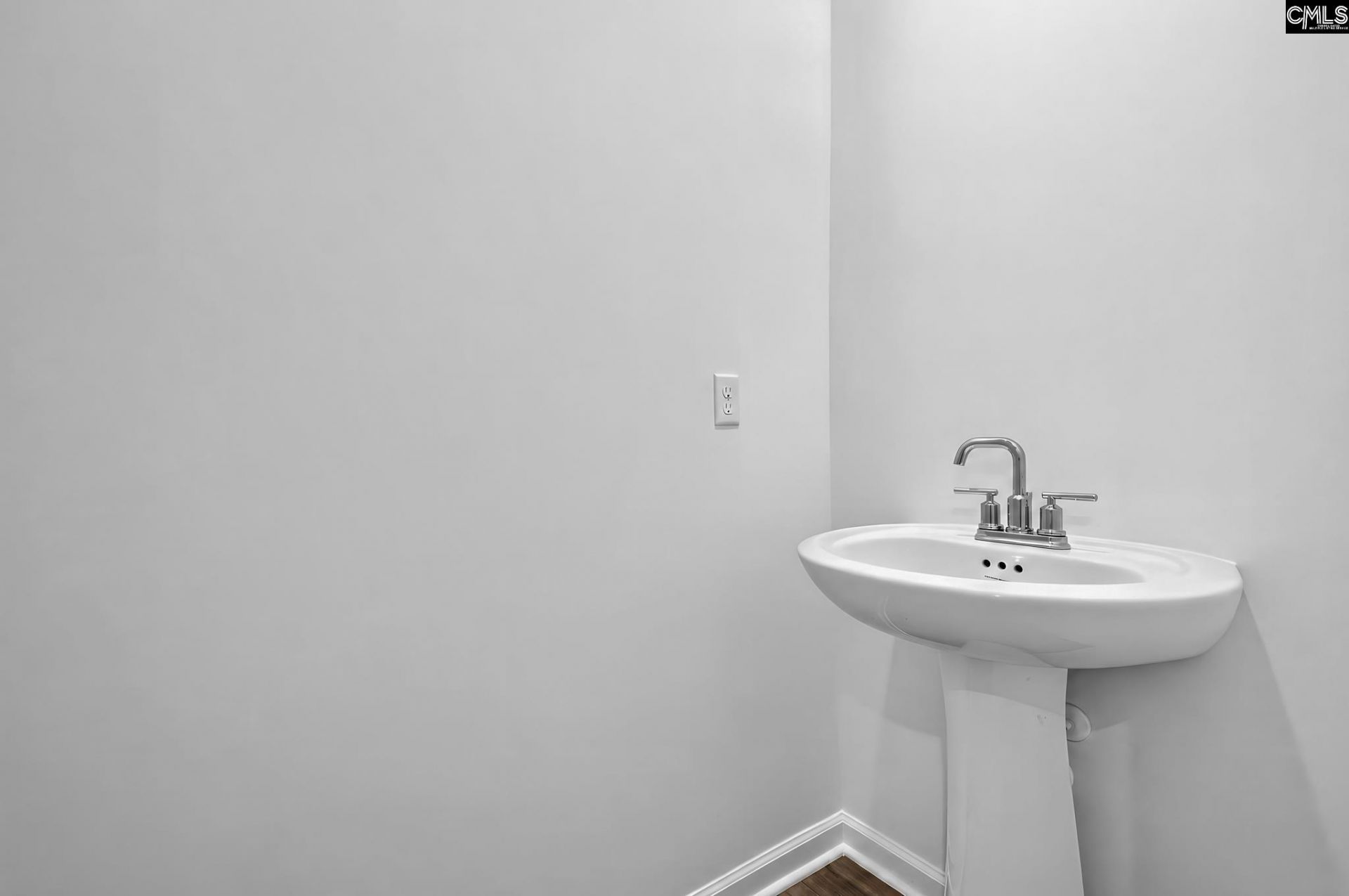370 Sunny Falls Drive  Photo 24