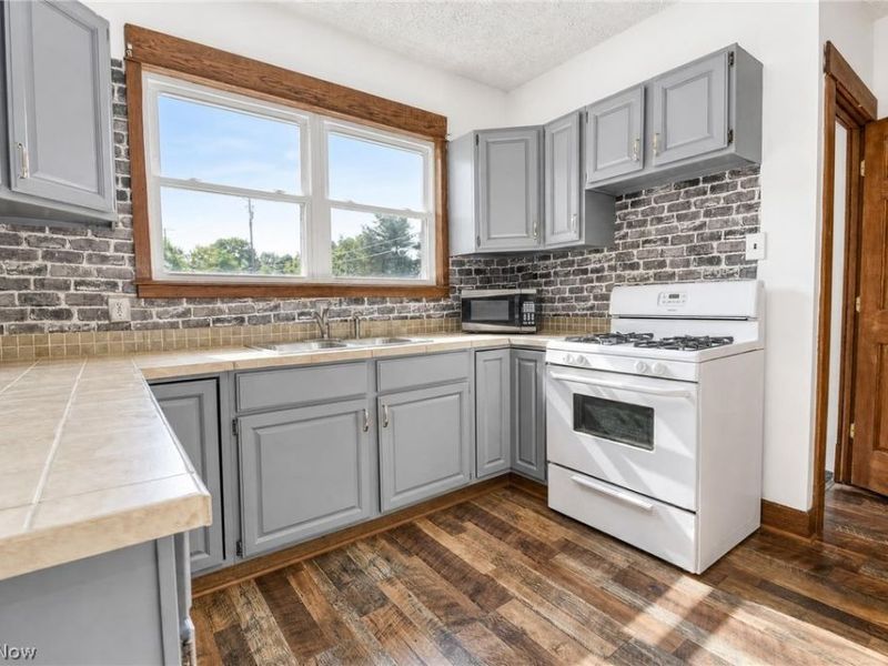 679 Main Street, Conneaut, OH 44030 Photo 7