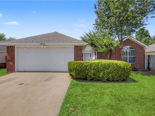 2576 Appleglen Street , Springdale, AR 72764