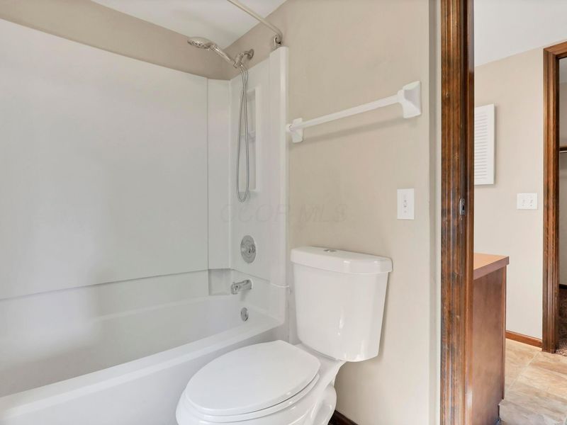 3151 Rivermill Drive, Unit 13, Columbus, OH 43220 Photo 22
