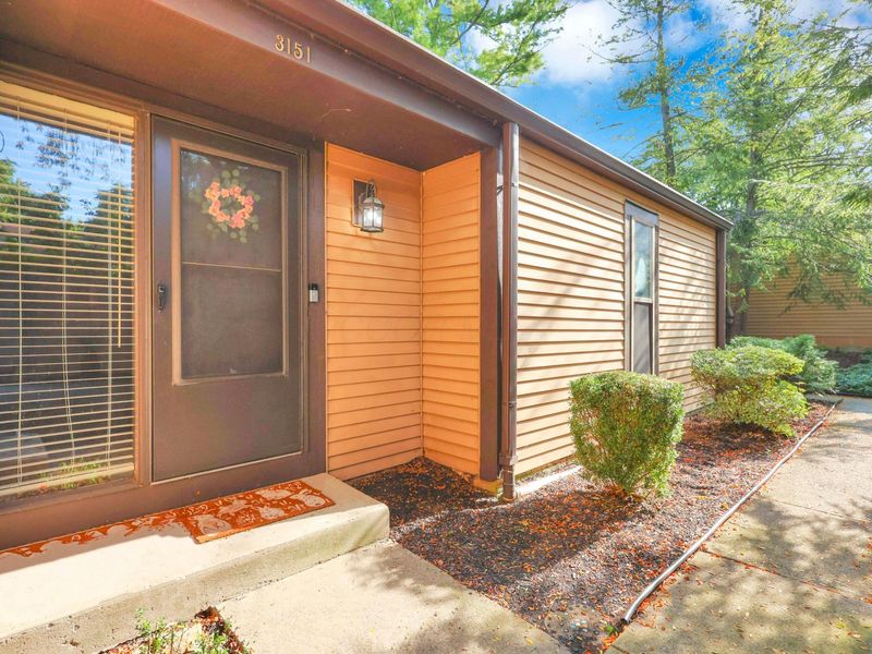 3151 Rivermill Drive, Unit 13, Columbus, OH 43220 Photo 4