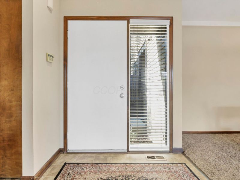 3151 Rivermill Drive, Unit 13, Columbus, OH 43220 Photo 5