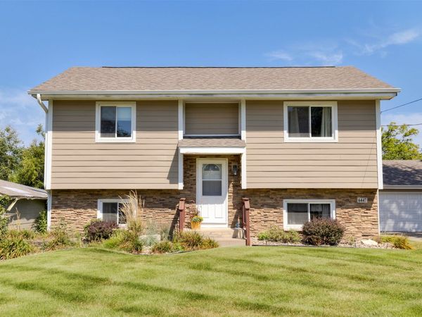 6447 Washington Avenue, Windsor Heights, IA 50324