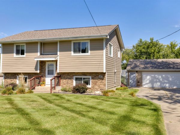 6447 Washington Avenue, Windsor Heights, IA 50324