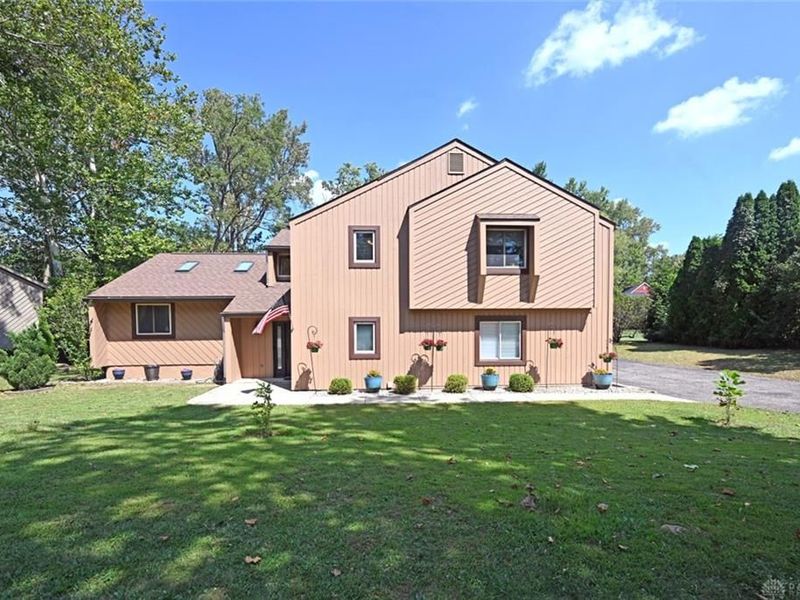 1065 Wilderness Bluff, Tipp City, OH 45371 Photo 3