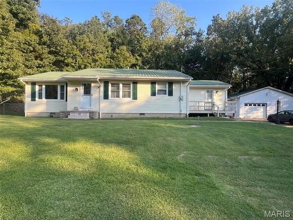 147 Walnut Street , Greenville, MO 63944