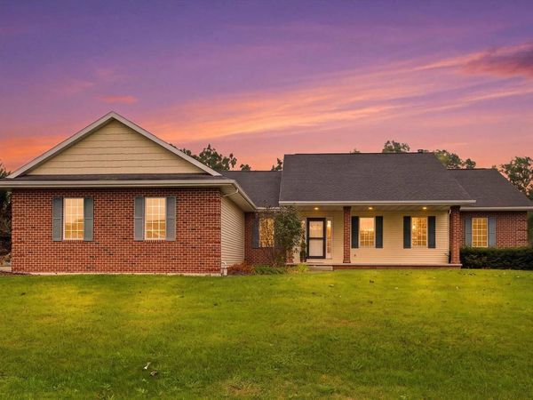 1276 PEMMICAN COURT, Neenah, WI 54956