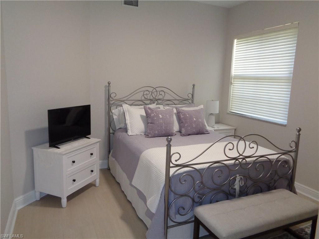 558 Vintage Reserve Ln , Unit B, Naples, FL 34119 Photo