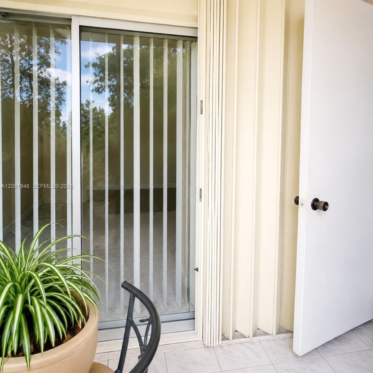 301 Cambridge Rd, Unit 306, Hollywood, FL 33024 Photo