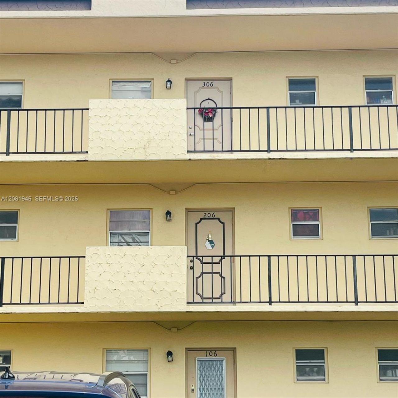301 Cambridge Rd, Unit 306, Hollywood, FL 33024 Photo