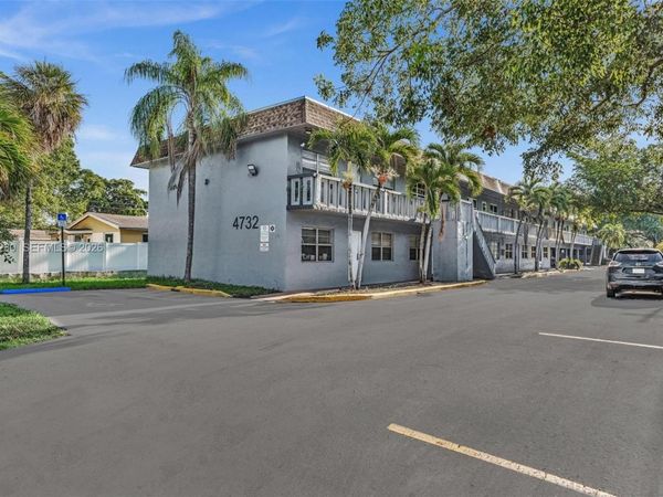 4732 SW 33rd Ave , Unit 203, Dania Beach, FL 33312