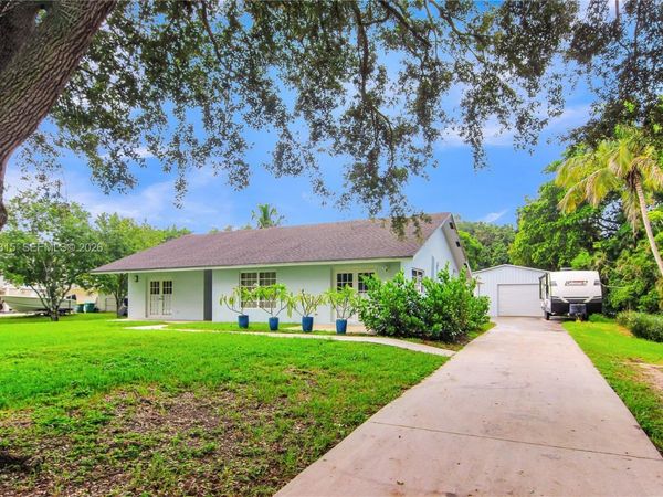 17110 SW 64th Ct, Southwest Ranches, FL 33331