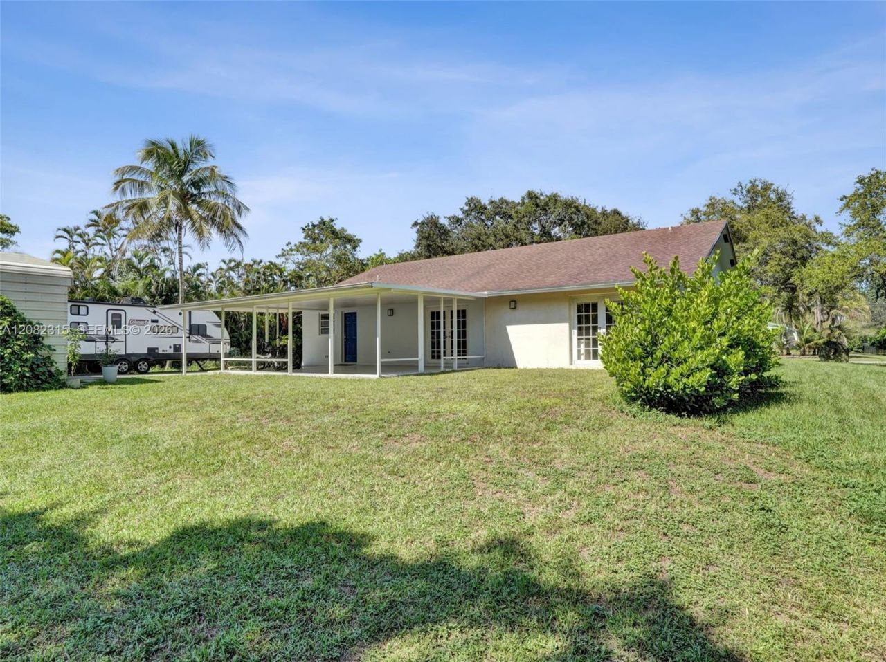 17110 SW 64th Ct, Southwest Ranches, FL 33331 Photo