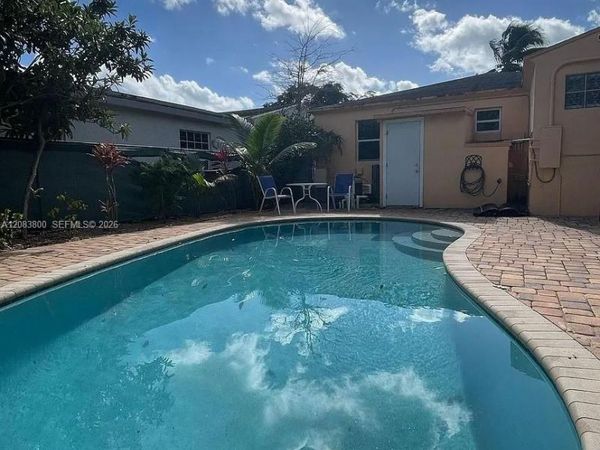 1721 Mayo St , Hollywood, FL 33020