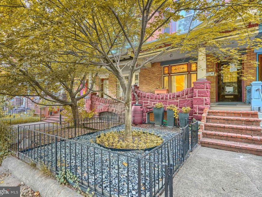 2710 N Calvert Street, Baltimore, MD 21218 Main Photo