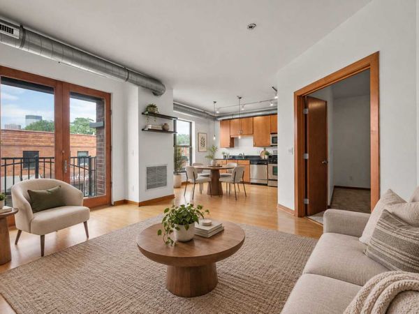 15 E Franklin Avenue, Unit 210, Minneapolis, MN 55404