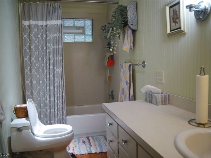 322 S Alexander Street , Millersburg, OH 44654 Photo 3