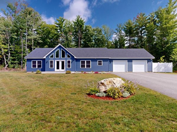 27 Richmond Road, Turner, ME 04282