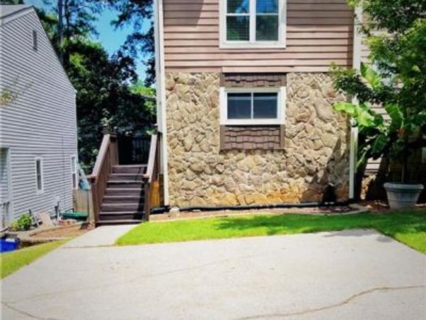 1330 Ridgecrest Lane SE, Smyrna, GA 30080