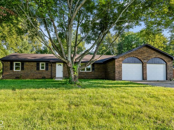 1586 E County Road 900 S, Clayton, IN 46118