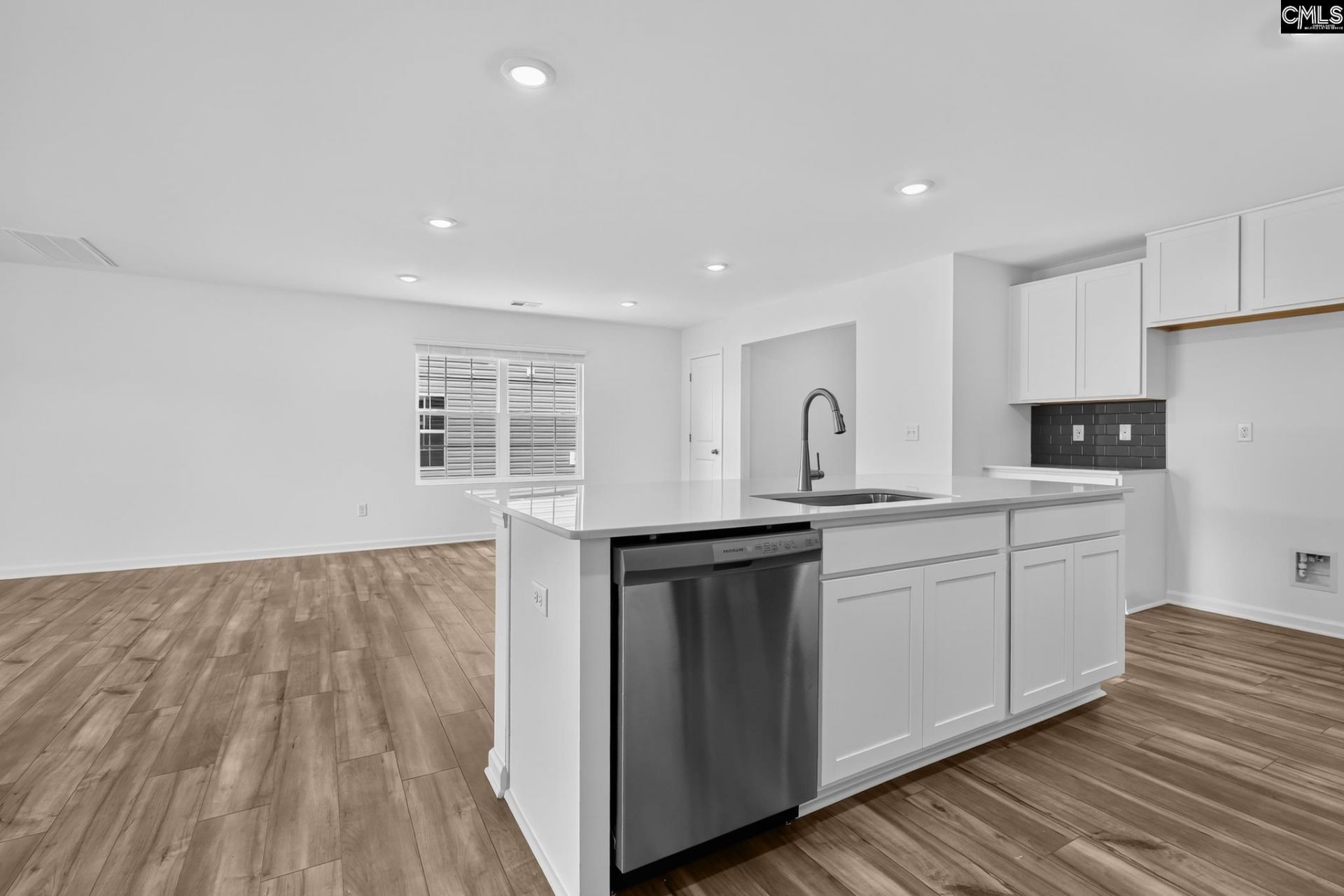 365 354 Sunnyfalls Drive  Photo 11