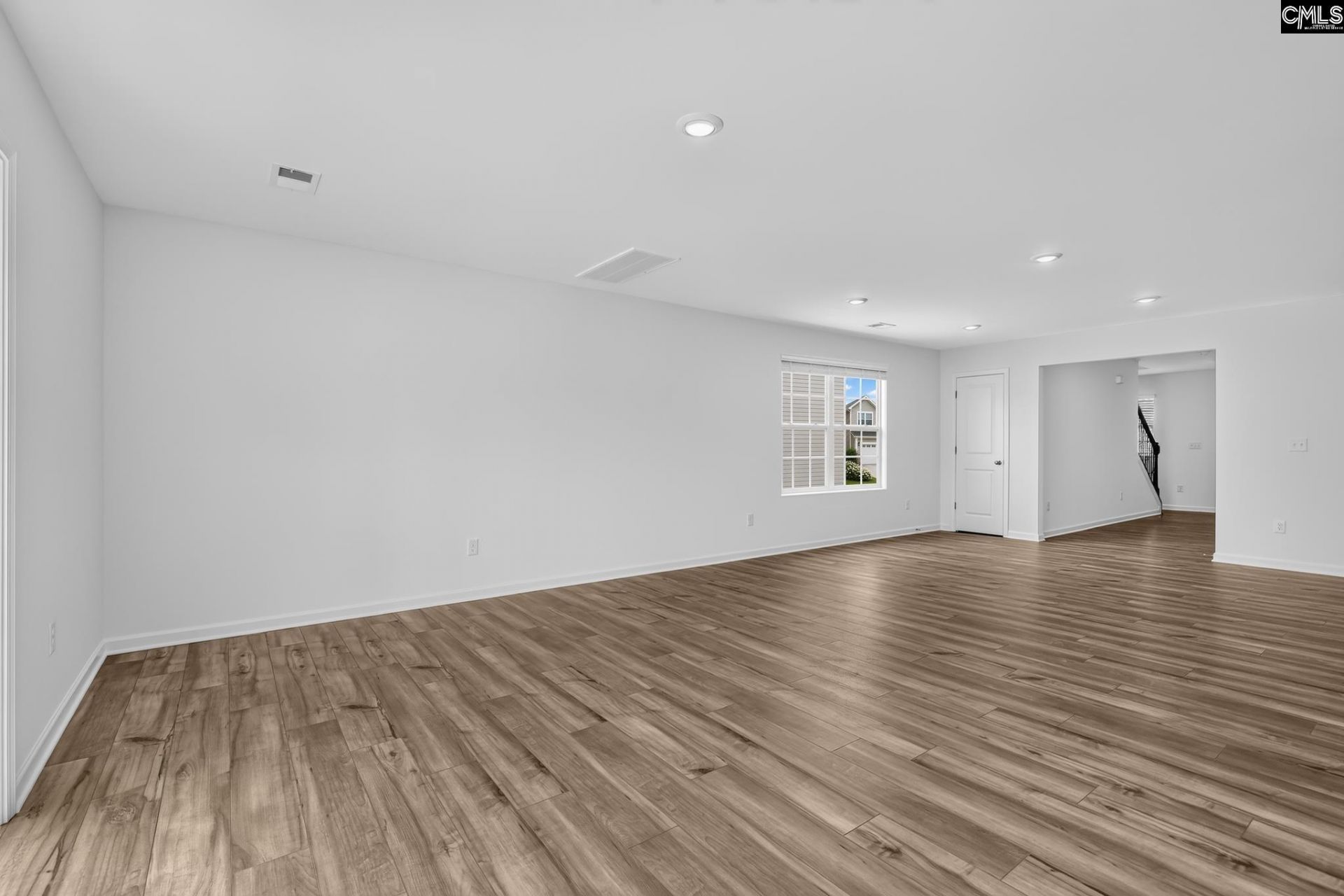 365 354 Sunnyfalls Drive  Photo 5