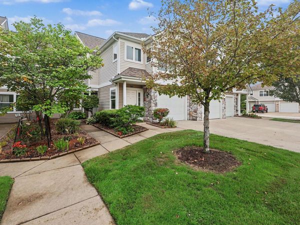 743 Creekstone Lane, Chelsea, MI 48118