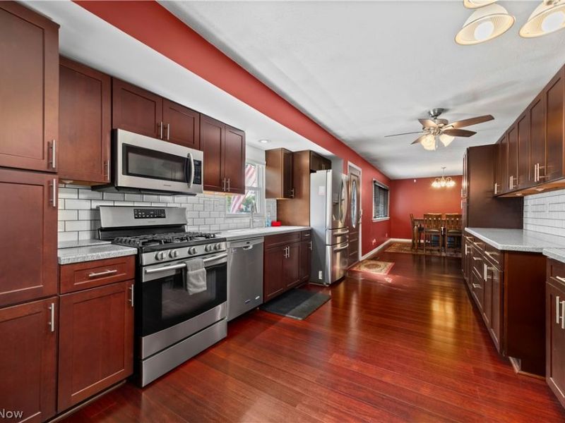 6044 Paula Boulevard, North Ridgeville, OH 44039 Photo 4