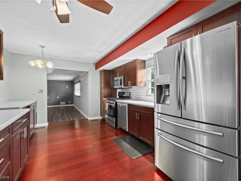 6044 Paula Boulevard, North Ridgeville, OH 44039 Photo 7