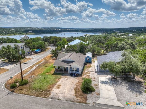 2870 Candlelight Drive, Canyon Lake, TX 78133