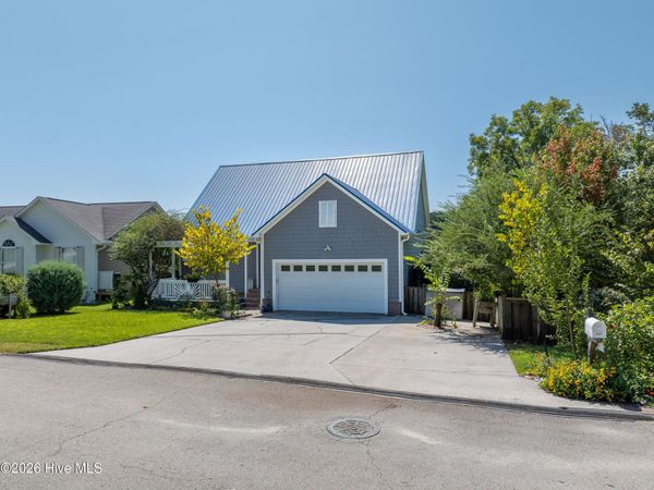 645 Riva Ridge Road , Sneads Ferry, NC 28460