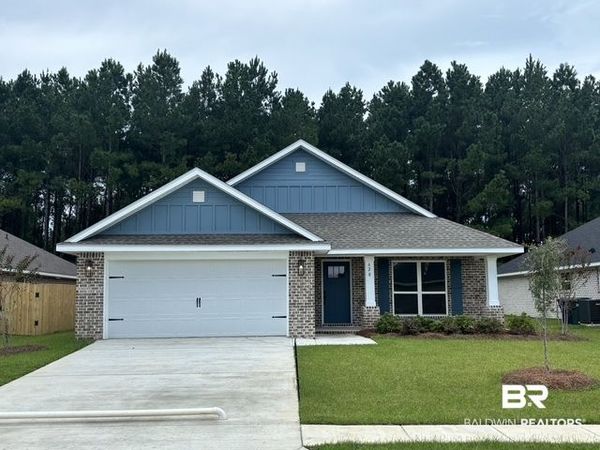620 Mayflower Dr, Foley, AL 36535