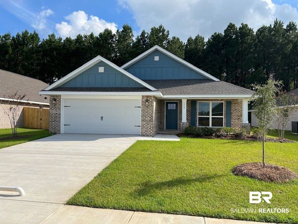 620 Mayflower Dr, Foley, AL 36535