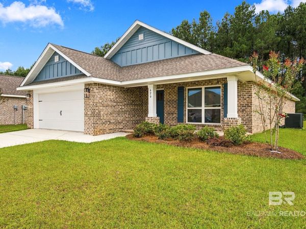 620 Mayflower Dr, Foley, AL 36535