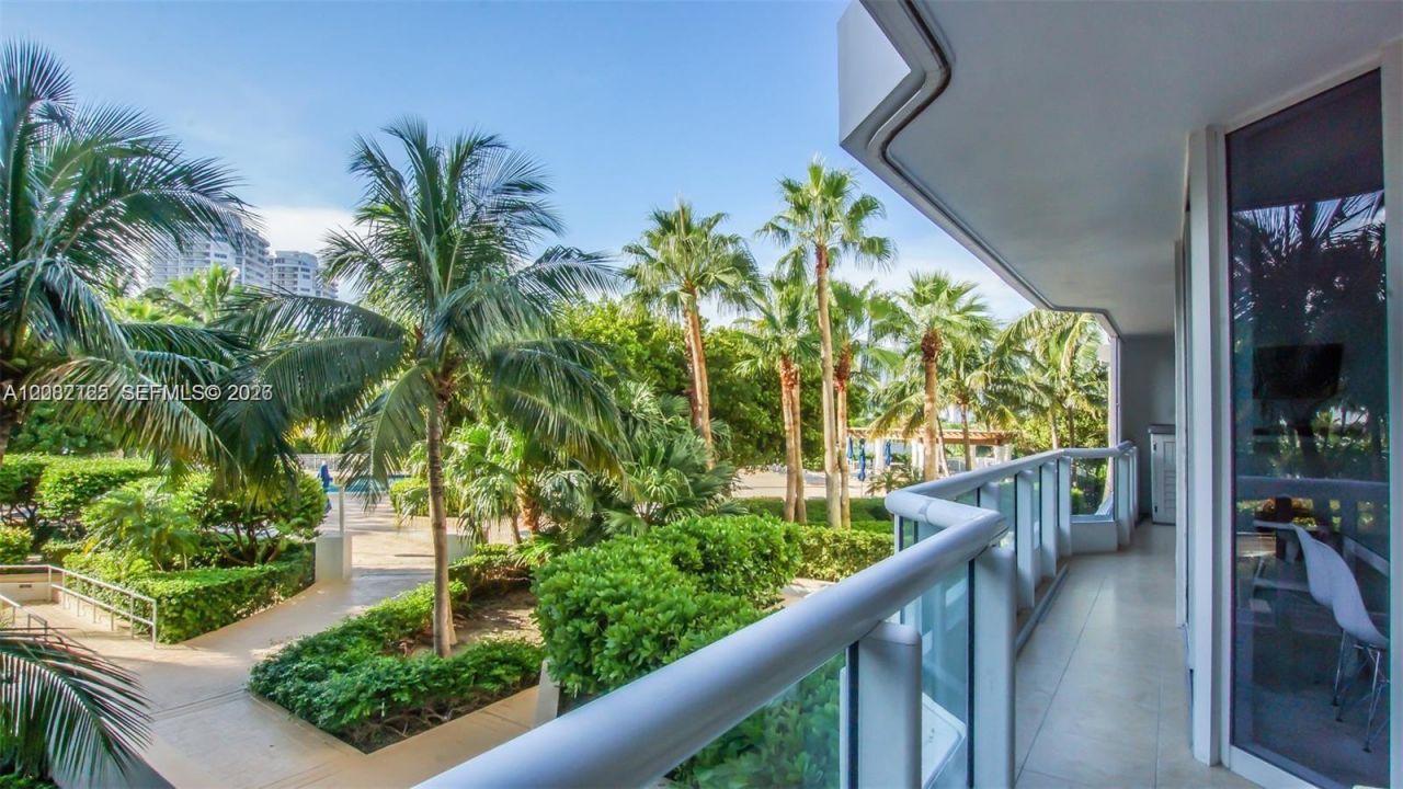 21055 Yacht Club Dr , Unit 510, Aventura, FL 33180 Photo