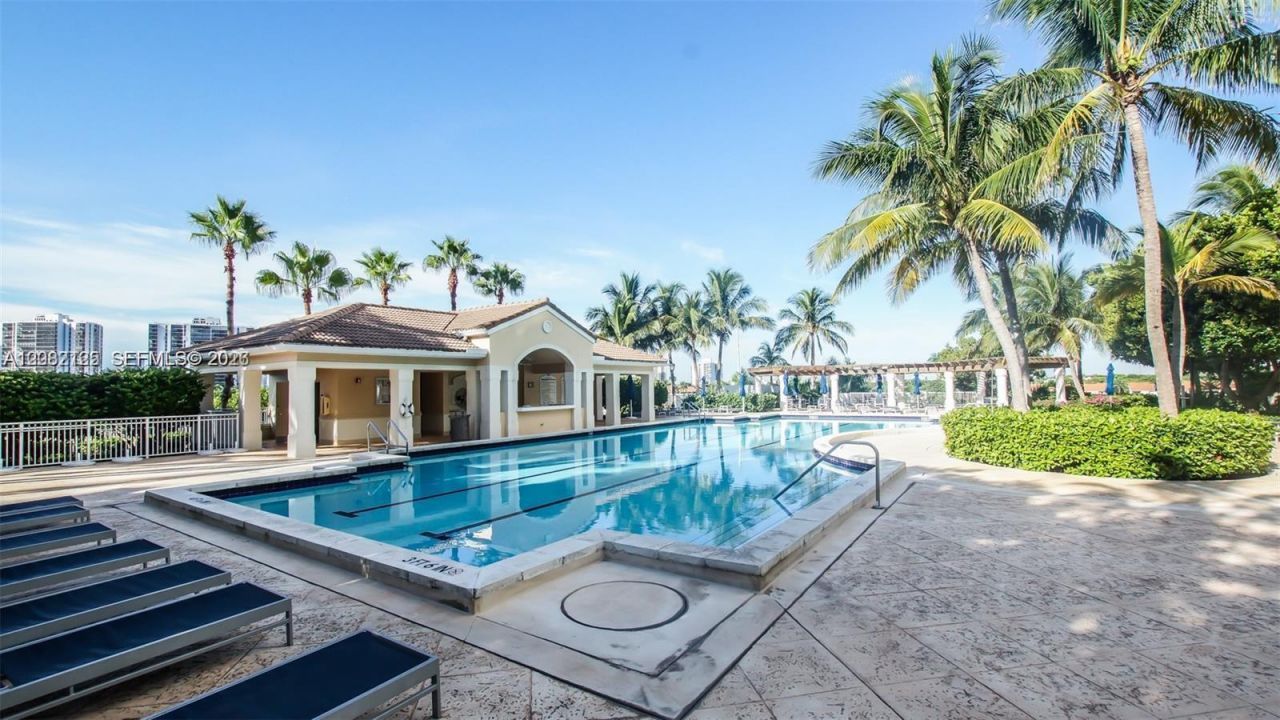 21055 Yacht Club Dr , Unit 510, Aventura, FL 33180 Photo