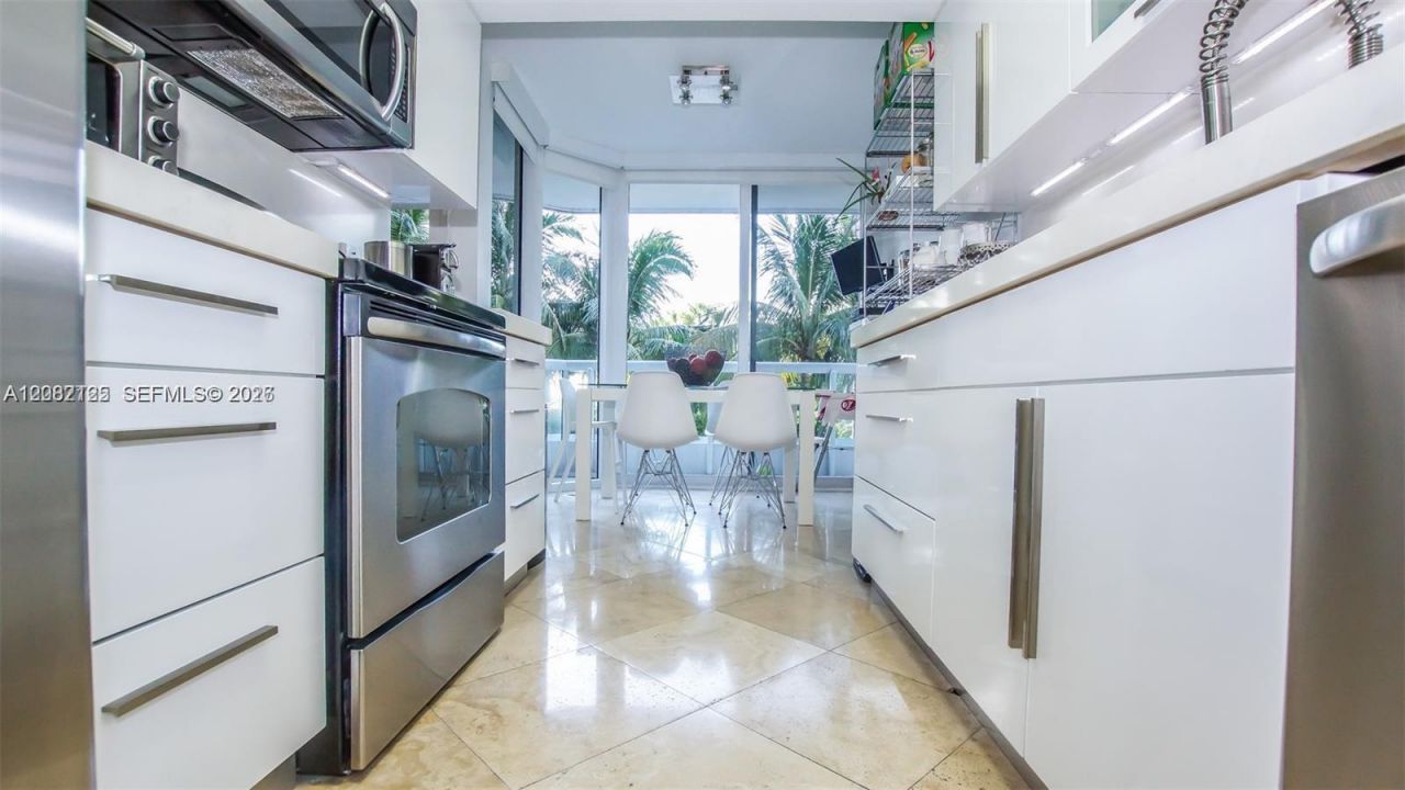 21055 Yacht Club Dr , Unit 510, Aventura, FL 33180 Photo
