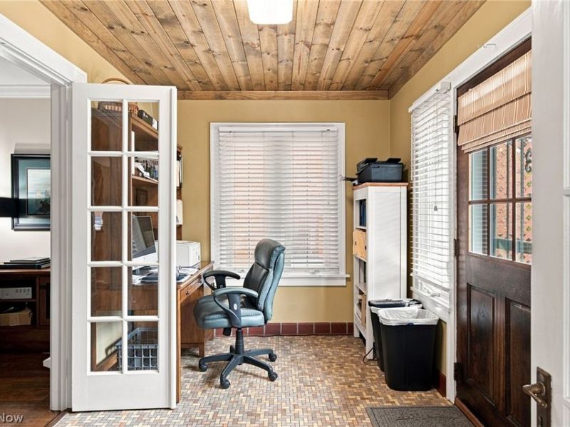 17101 Laverne Avenue, Cleveland, OH 44135 Photo 12