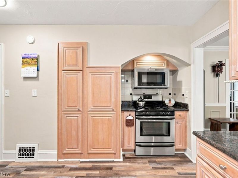 17101 Laverne Avenue, Cleveland, OH 44135 Photo 20
