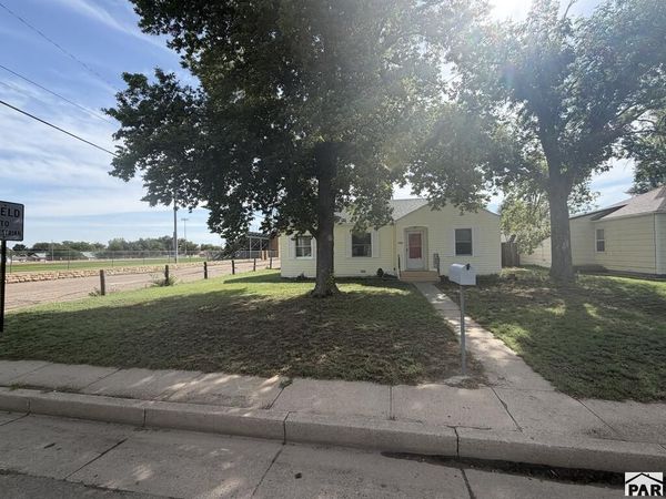 701 S 9th St, Lamar, CO 81052