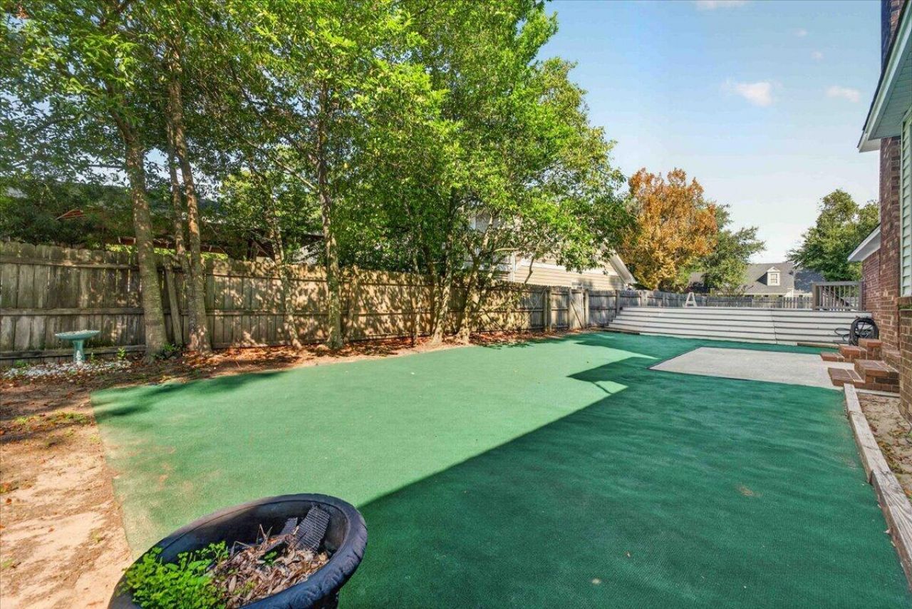 947 Foxcroft Road Photo 38