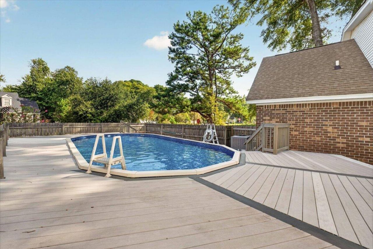 947 Foxcroft Road Photo 39