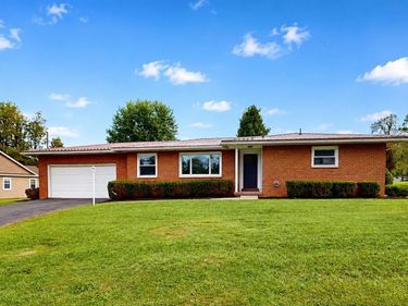 1613 Russell Court, Fairmont, WV 26554