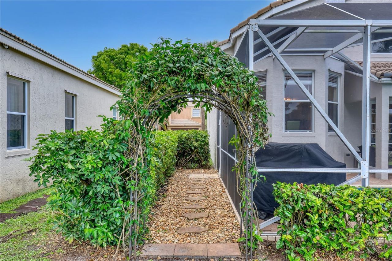 2063 Reston Circle , Royal Palm Beach, FL 33411 Photo