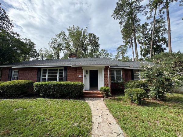 2207 NW 2ND AVENUE , GAINESVILLE, FL 32603