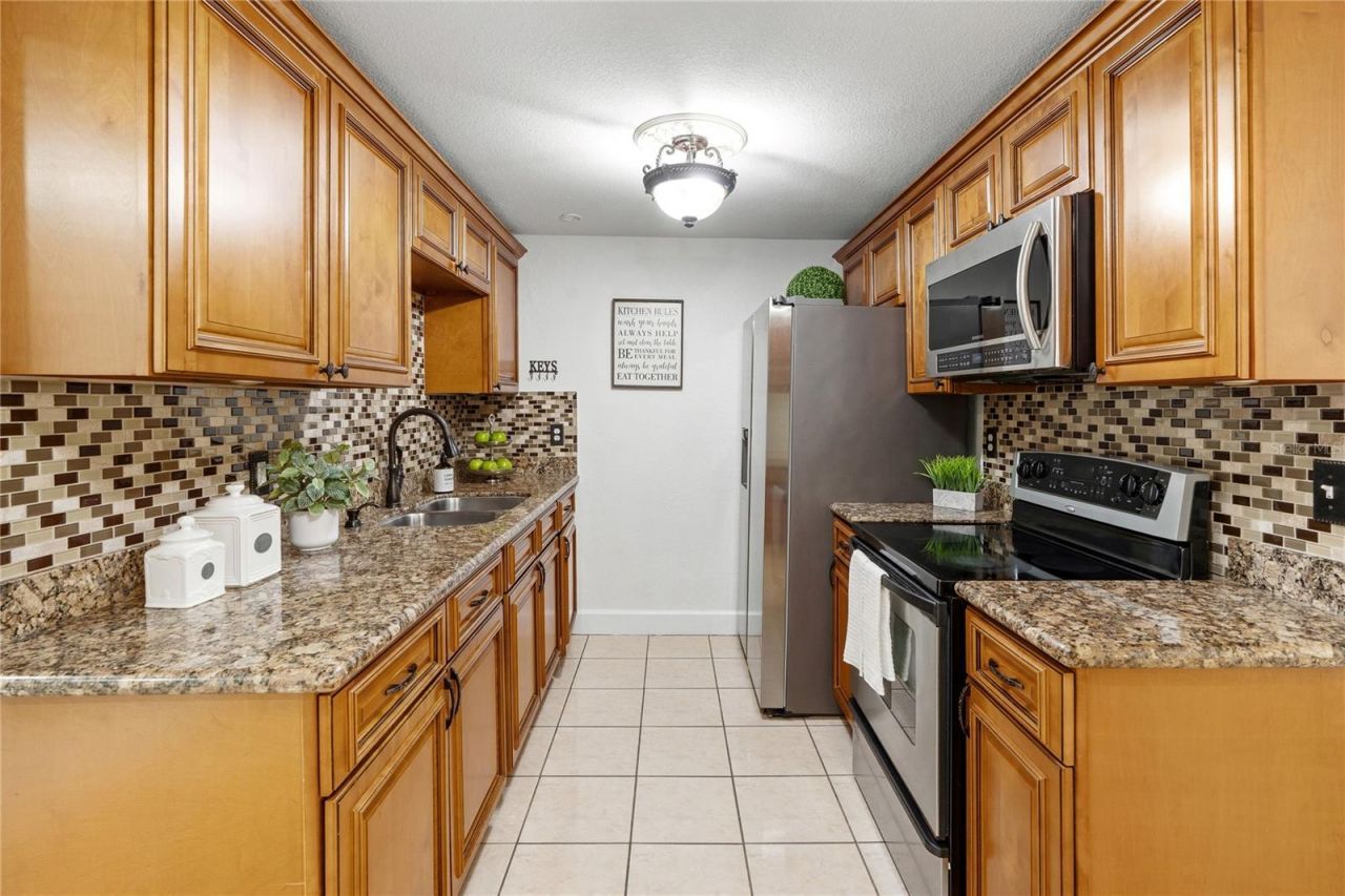 6004 W Jean Street , Tampa, FL 33634 Photo
