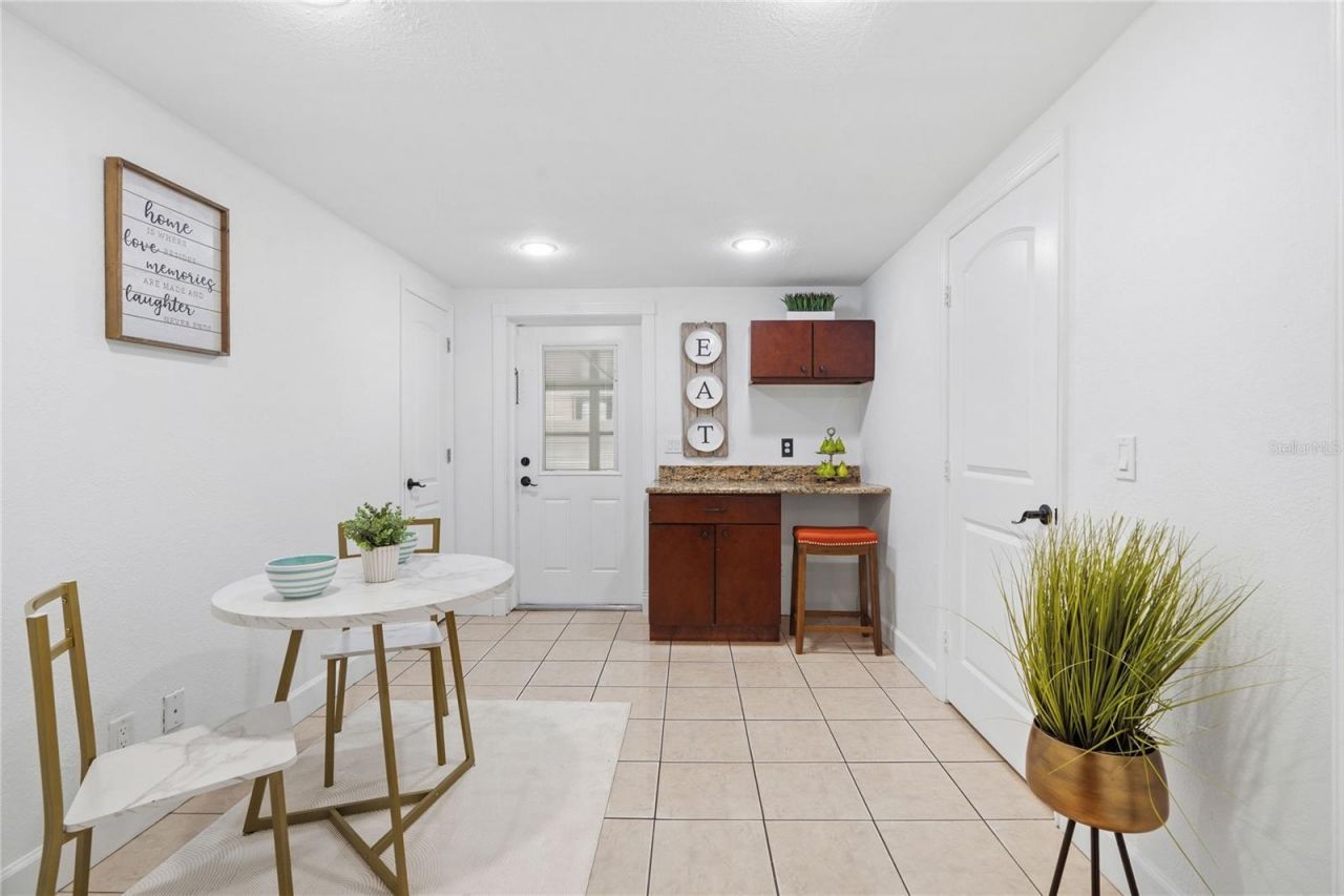 6004 W Jean Street , Tampa, FL 33634 Photo