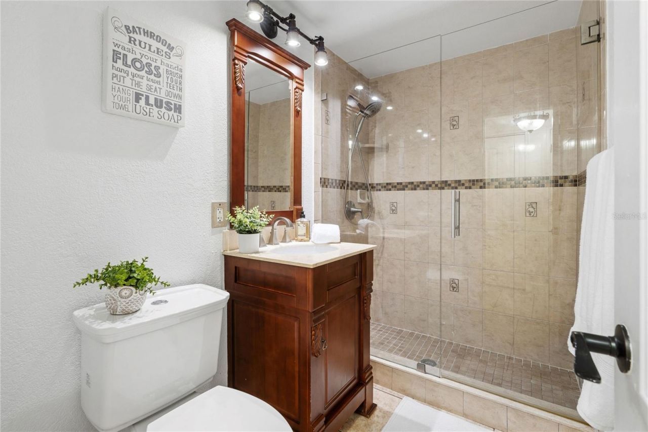 6004 W Jean Street , Tampa, FL 33634 Photo